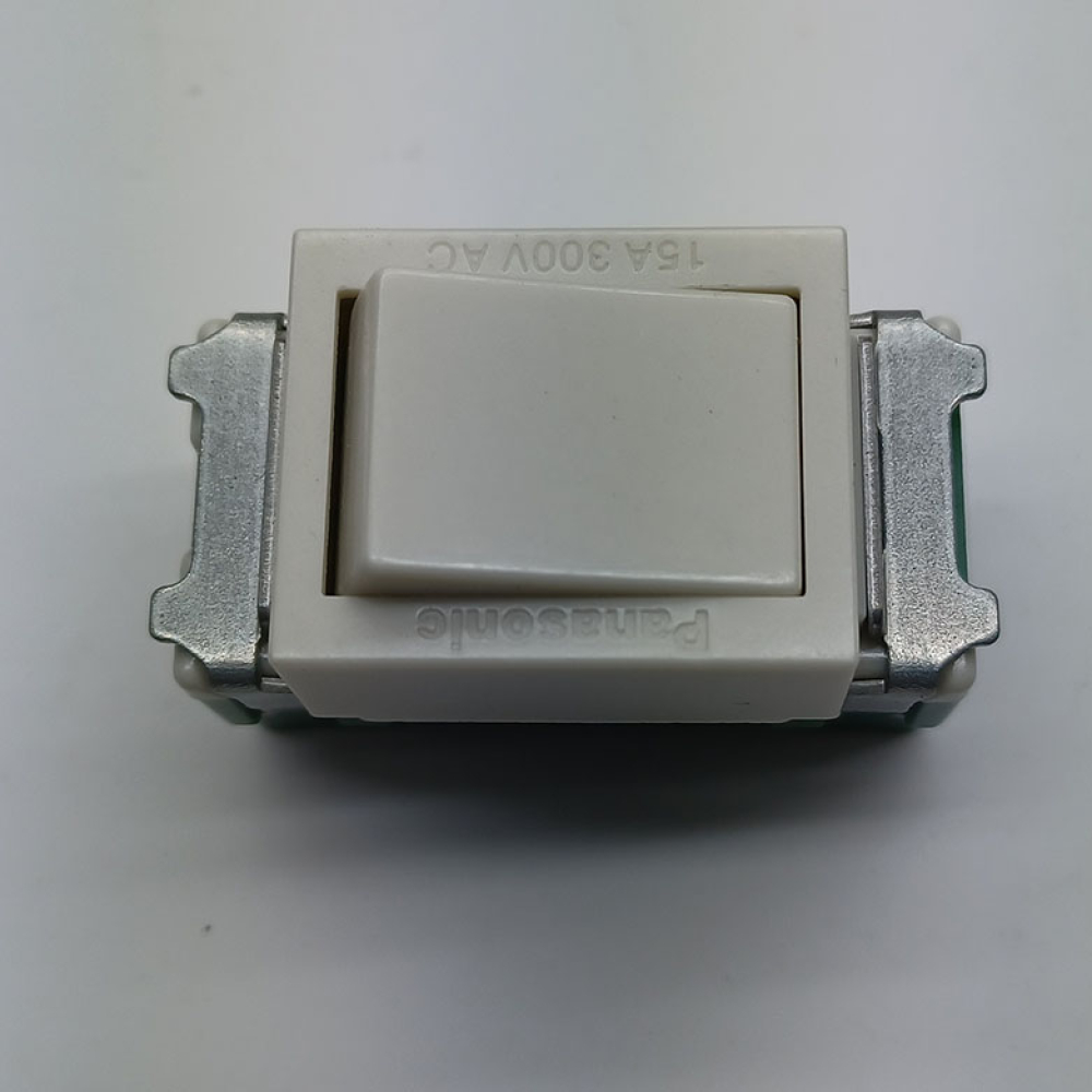 WNF5002 國際牌埋入式3路AC開關