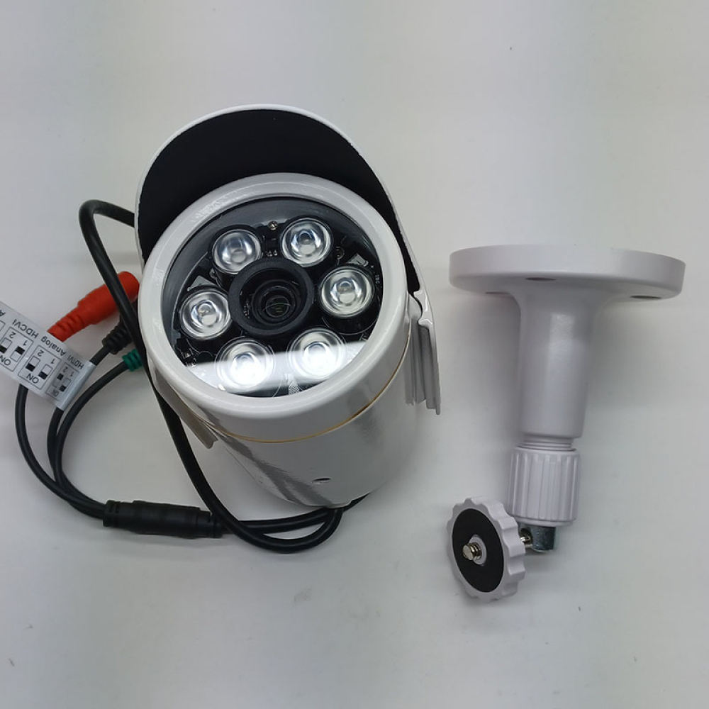 CM-F2033S-4 百萬畫質紅外線攝影機4mm+支架  變壓器