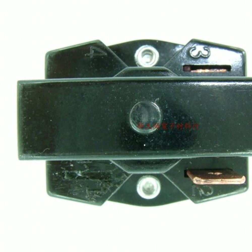 TDKHPE1 冰箱啟動器(黑-1腳)