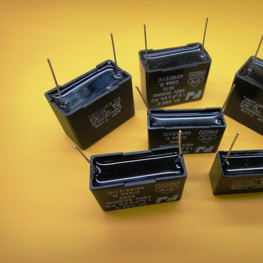 CF3450 3UF/450V 啟動電容
